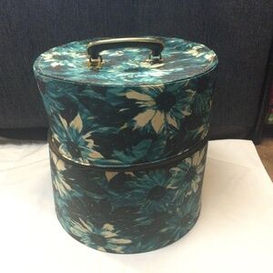 Vintage 1960’s hat/wig box Blue & white floral pattern